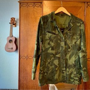 Stylish Hurley Vintage Camouflage Utility Jacket